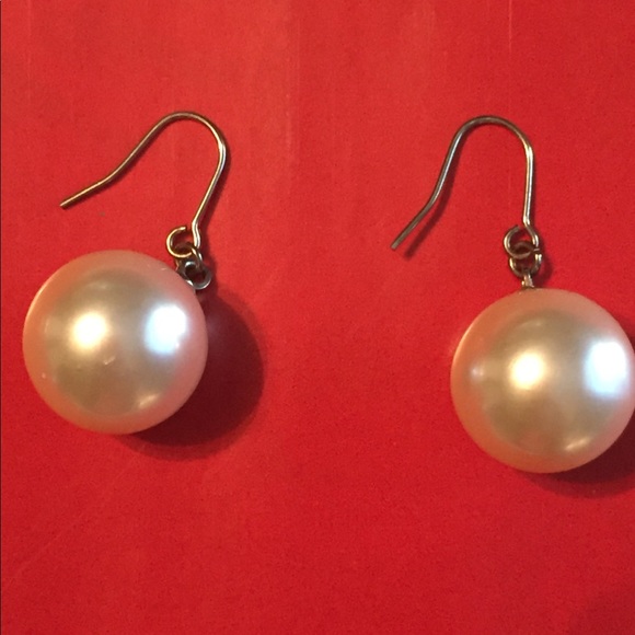 Pearl Strand & Earring Set - Picture 4 of 5